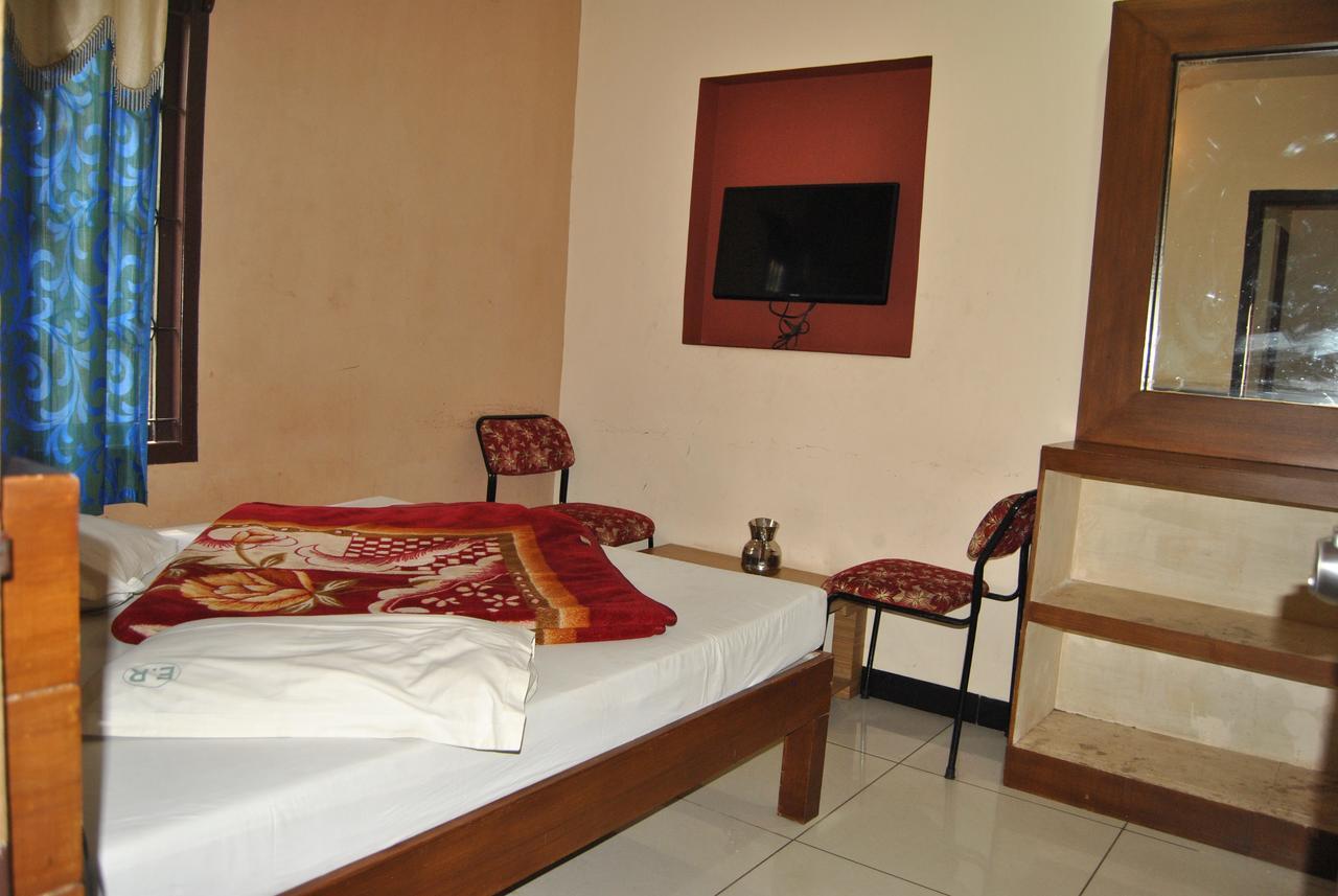 Ezhil Residency Hotel Kodaikanal Exterior foto