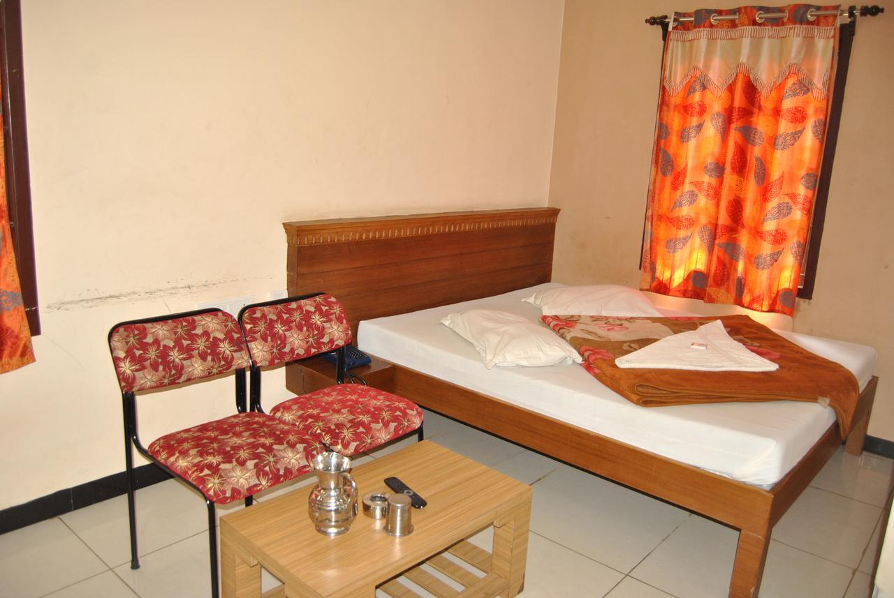 Ezhil Residency Hotel Kodaikanal Exterior foto