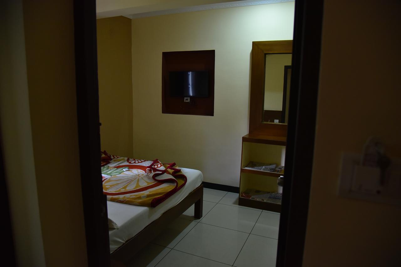 Ezhil Residency Hotel Kodaikanal Exterior foto