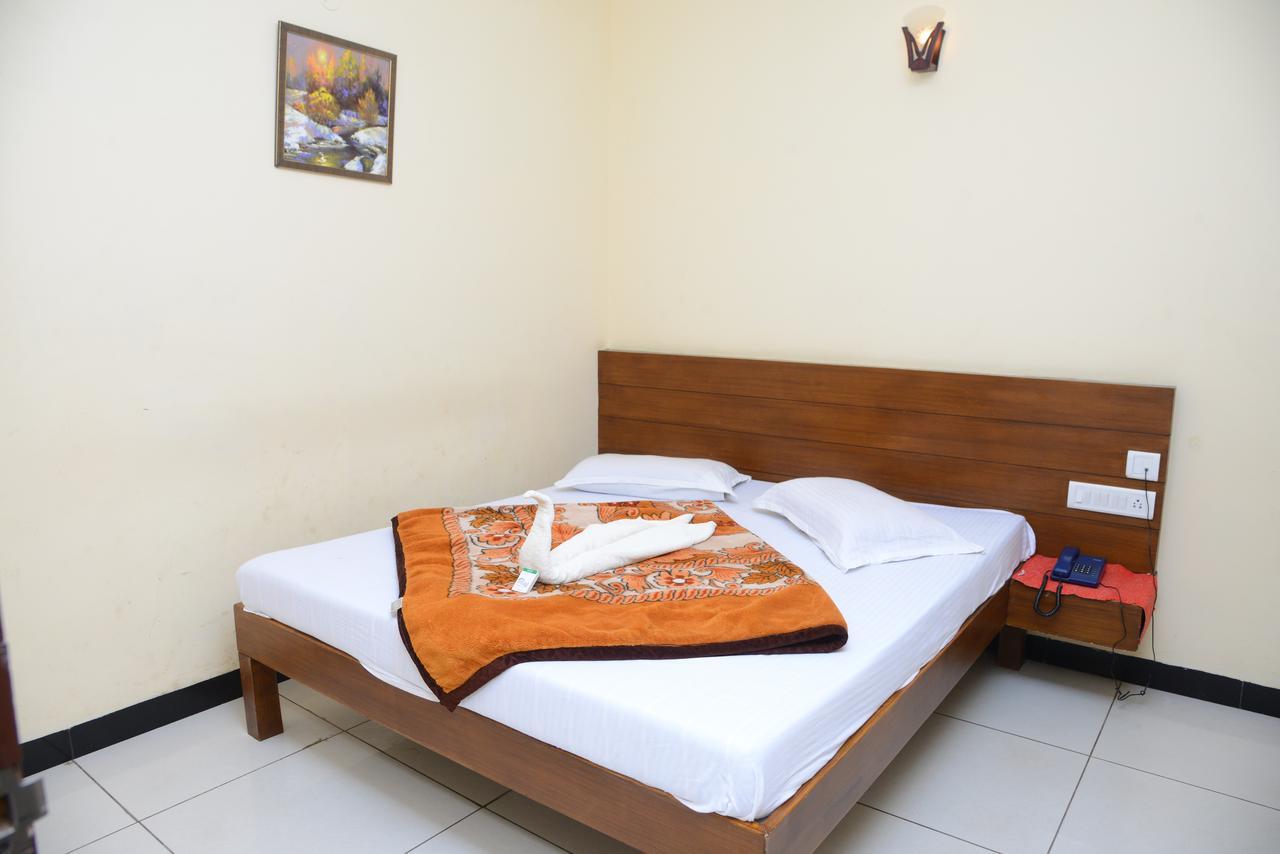 Ezhil Residency Hotel Kodaikanal Exterior foto